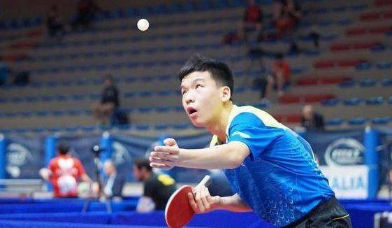 伤愈复出那一刻全场起立鼓掌