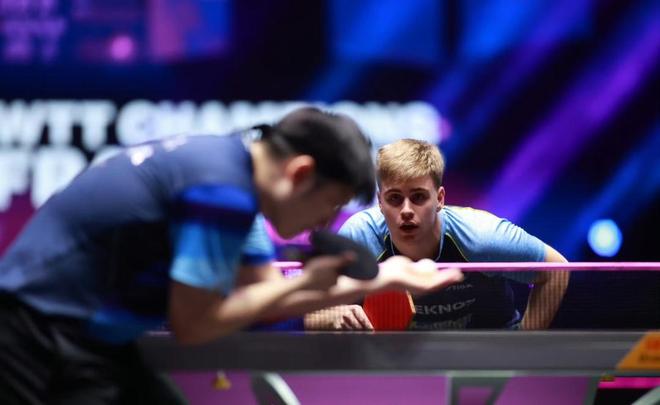 主持人爆料：麦金在圣米伦时，曾被队友扔出的训练杆刺伤大腿